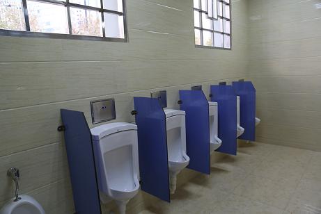 上海市黄浦区人民广场公厕男厕实景